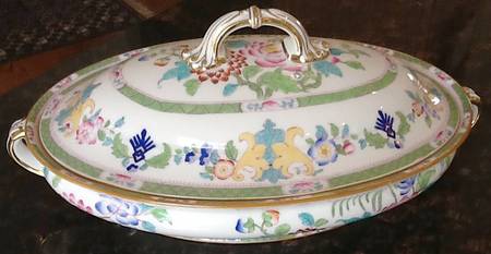 B796 (Smooth) Oval Covered Vegetable