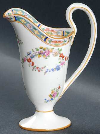 B806 Creamer