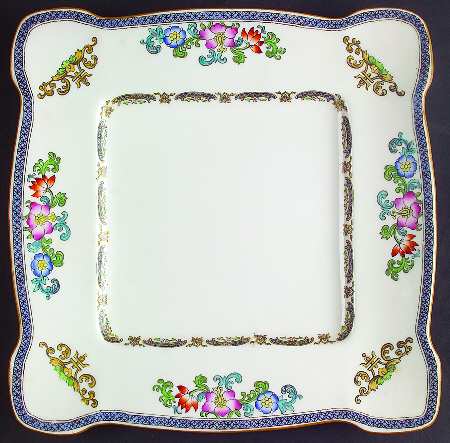 B898 (Smooth Edge) Square Cake Plate