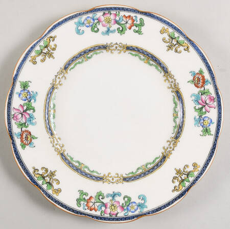 B898 (Scalloped) Luncheon Plate by Minton