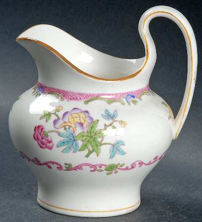 B925 Creamer
