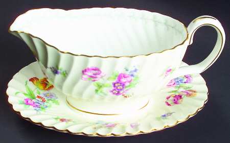 Bala Gravy Boat with Attached Underplate