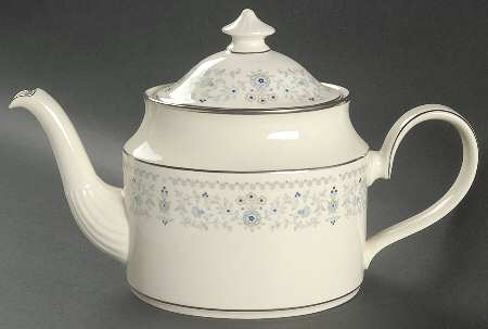 Beaumaris Teapot & Lid