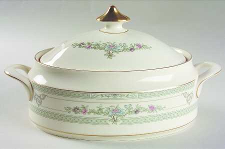 Beaumont Oval Covered Vegetable