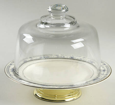 Bellemeade 6 1/2"-7 1/2" Footed Cheese Plate w/ Glass Dome HC