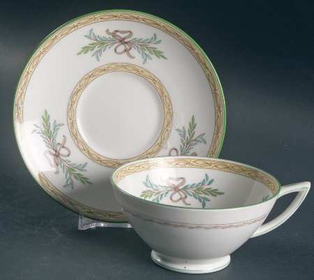 Beverley Footed Cup & Saucer Set