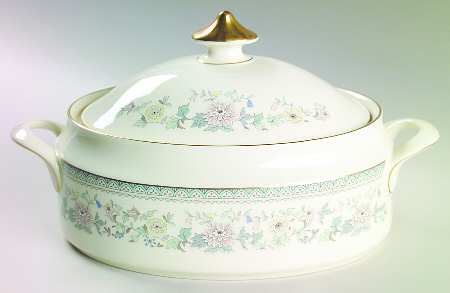 Bordeaux Oval Covered Vegetable