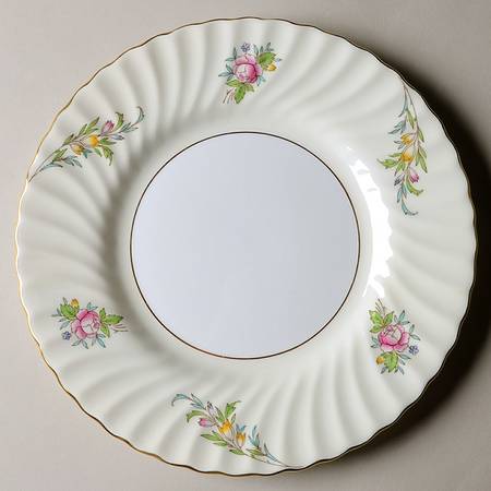 Bromley Luncheon Plate