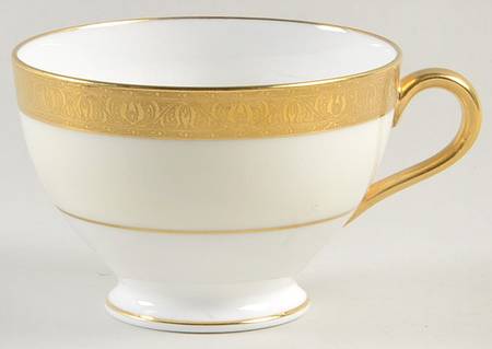 Buckingham Footed Cup