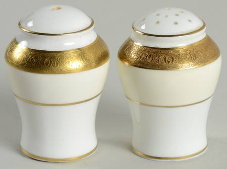 Buckingham Salt & Pepper Set