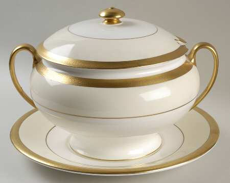 Buckingham Tureen & Lid w/Underplate