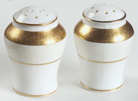 Buckingham Salt & Pepper Set
