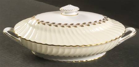 Cheviot Gold Oval Covered Vegetable