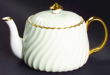 Clifton (Gold Trim) Mini Teapot & Lid