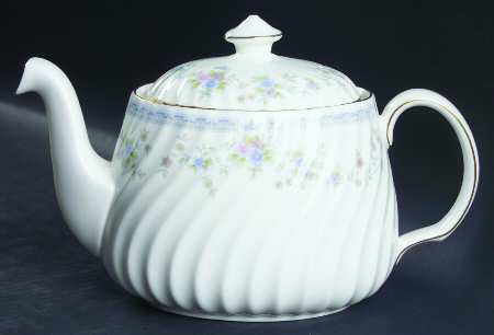 Cliveden Teapot & Lid