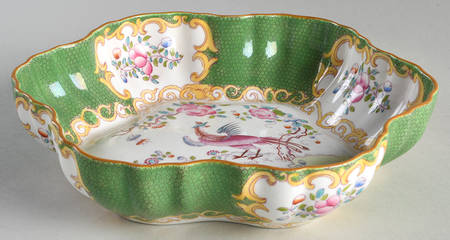 Cockatrice Green (Smooth, Globe Backstmp) Large Melon Bowl
