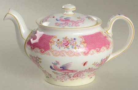 Cockatrice Pink (Smooth, Wreath Backstamp) Small Teapot & Lid