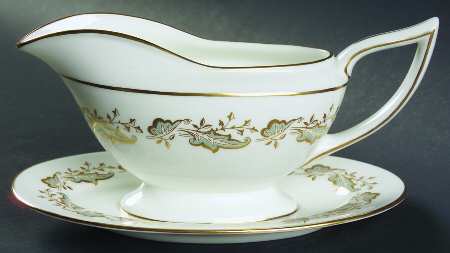 Corinthian Gravy Boat with Attached Underplate