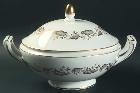 Corinthian Round Covered Vegetable
