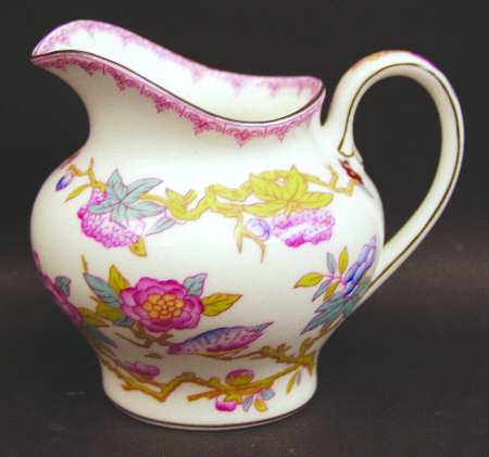 Cuckoo (Smooth, White, Wreath Bkstp) Creamer