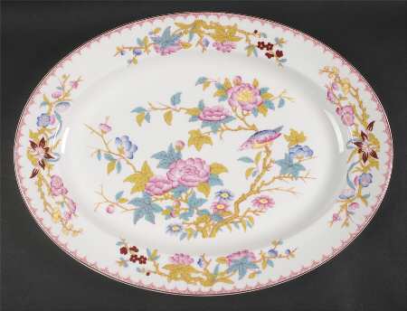 Cuckoo (Smooth, White, Wreath Bkstp) 16" Oval Serving Platter