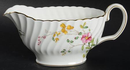 Dainty Sprays Gravy Boat