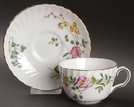 Dainty Sprays Flat Cup & Saucer Set