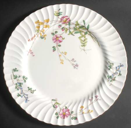Dainty Sprays Large Chop Plate (Round Platter)