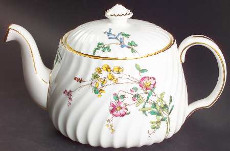 Dainty Sprays Small Teapot & Lid