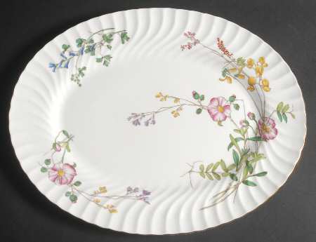 Dainty Sprays 15" Oval Serving Platter