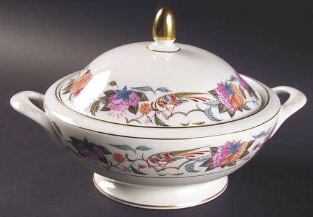 Donovan Bird Round Covered Vegetable