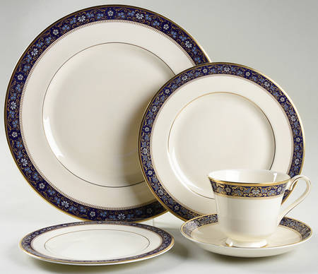Edinburgh Dark Blue 5 Piece Place Setting