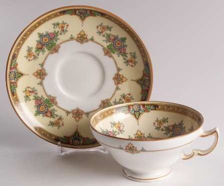 Eloise Orange Footed Cup & Saucer Set