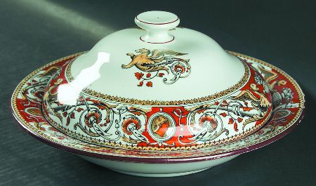Florentine Red (Griffin Center) Round Covered Vegetable
