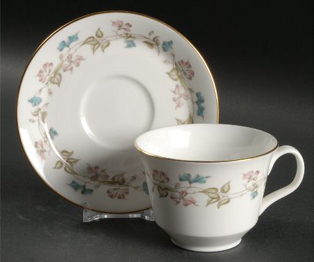 Fragrance Flat Cup & Saucer Set