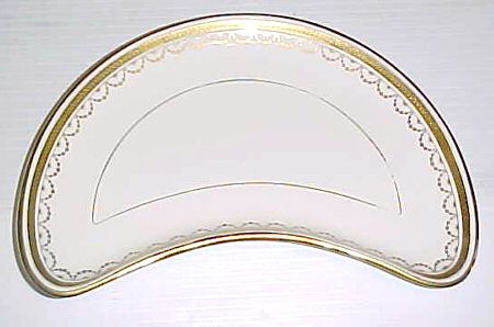 G5485 Crescent Salad Plate