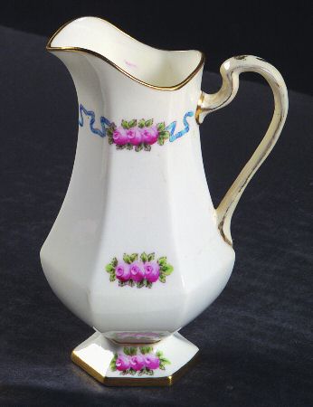 G9015 Creamer
