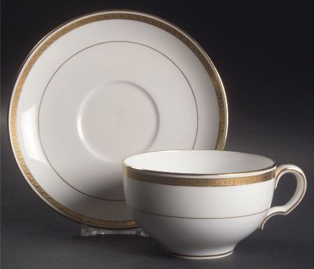 G9816 Oversized Cup & Saucer Set