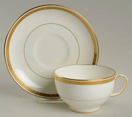 G9816 Flat Cup & Saucer Set