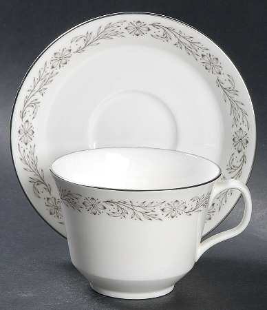 Glenwood Flat Cup & Saucer Set