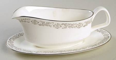 Glenwood Gravy Boat & Underplate