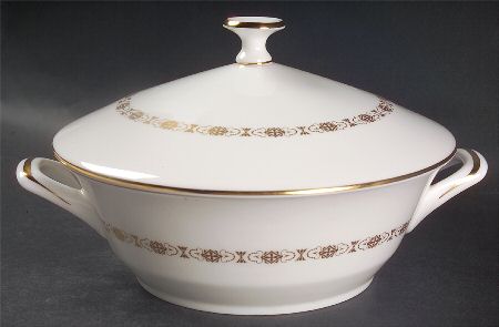 Golden Diadem Round Covered Vegetable