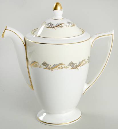 Gold Laurentian Coffee Pot & Lid