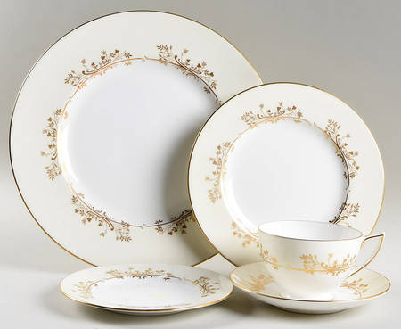 Gold Pandora 5 Piece Place Setting