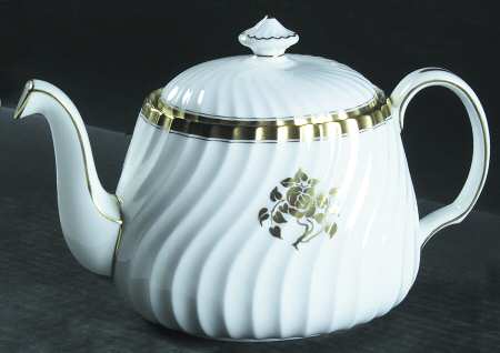 Gold Rose Teapot & Lid