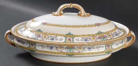 Grasmere Oval Covered Vegetable