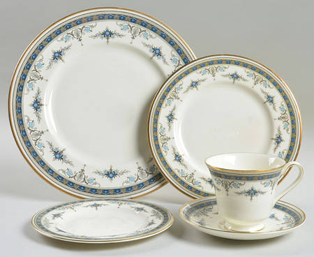 Grasmere Blue 40 Piece Estate Set