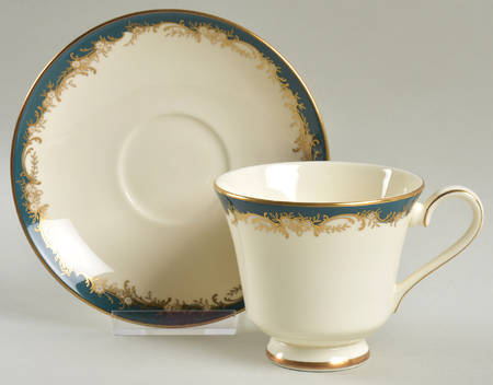 Grosvenor Footed Cup & Saucer Set