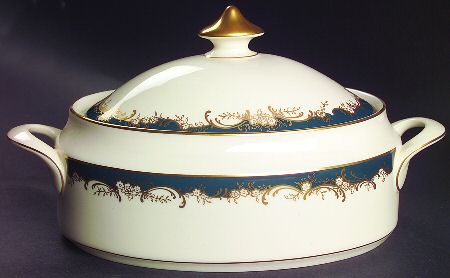 Grosvenor Oval Covered Vegetable