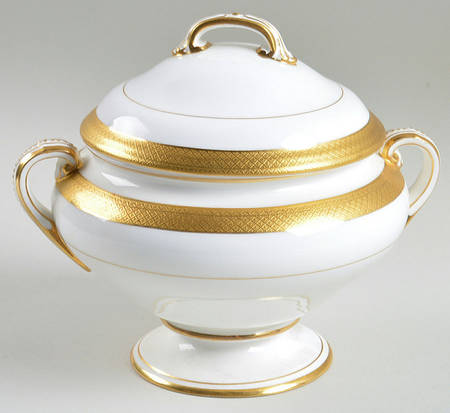 H1346 Small Round Covered Vegetable